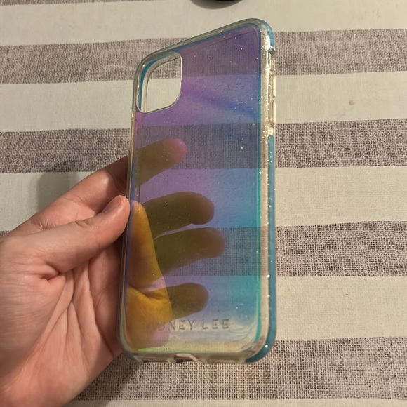 iPhone 11 case - Picture 5 of 8